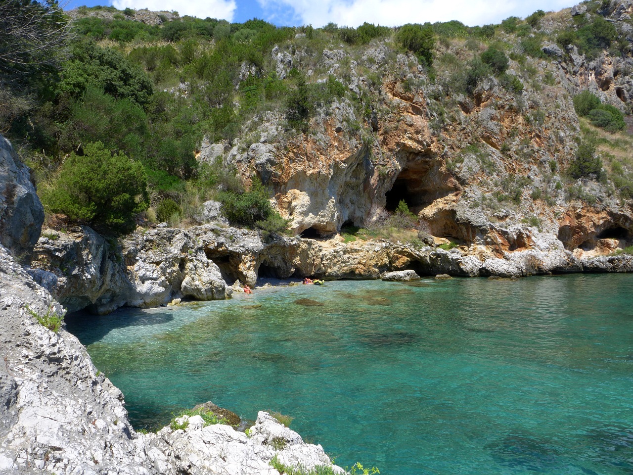 Trekking a Baia degli Infreschi